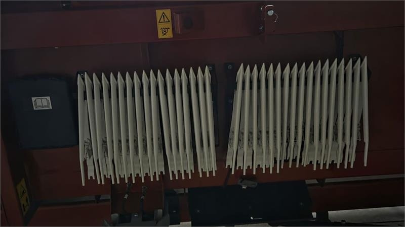 Case IH 8250 Axial-Flow med 35fod Varicut skærebord. Dansk - Комбајн: слика 5 Case IH 8250 Axial-Flow med 35fod Varicut skærebord. Dansk - Комбајн: слика 5