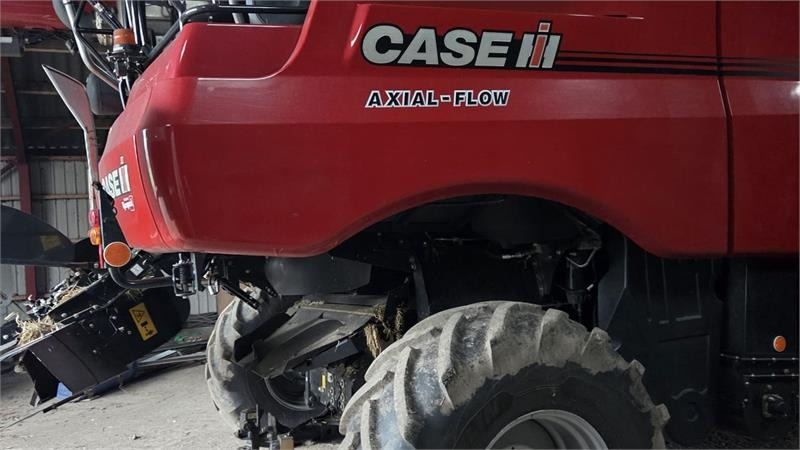 Case IH 8250 Axial-Flow med 35fod Varicut skærebord. Dansk - Комбајн: слика 3 Case IH 8250 Axial-Flow med 35fod Varicut skærebord. Dansk - Комбајн: слика 3