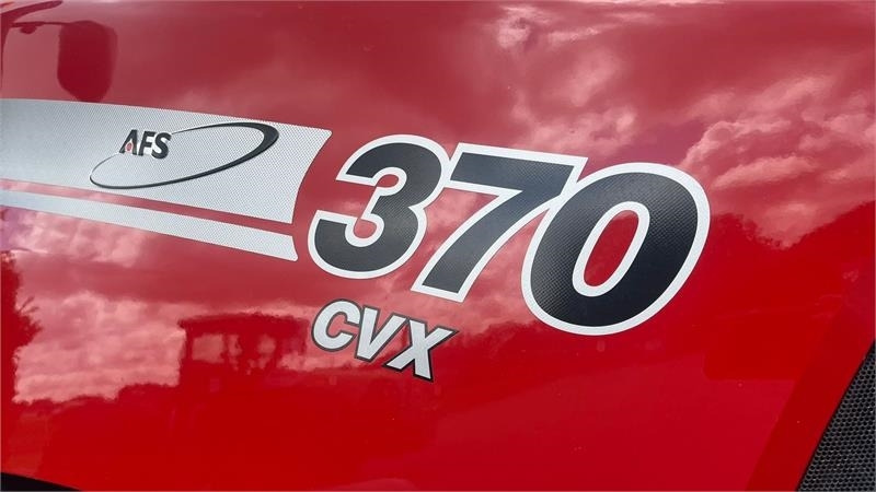Трактор Case IH Magnum 370 CVX Med fronlift: слика 12