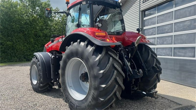 Трактор Case IH Magnum 370 CVX Med fronlift: слика 17