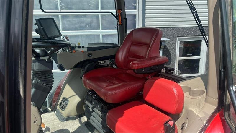 Трактор Case IH Magnum 370 CVX Med fronlift: слика 6