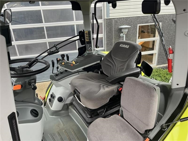 Claas Axion 830 med frontlift og front PTO - Трактор: слика 3 Claas Axion 830 med frontlift og front PTO - Трактор: слика 3