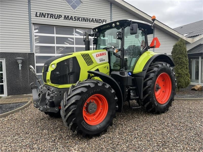 Claas Axion 830 med frontlift og front PTO - Трактор: слика 4 Claas Axion 830 med frontlift og front PTO - Трактор: слика 4