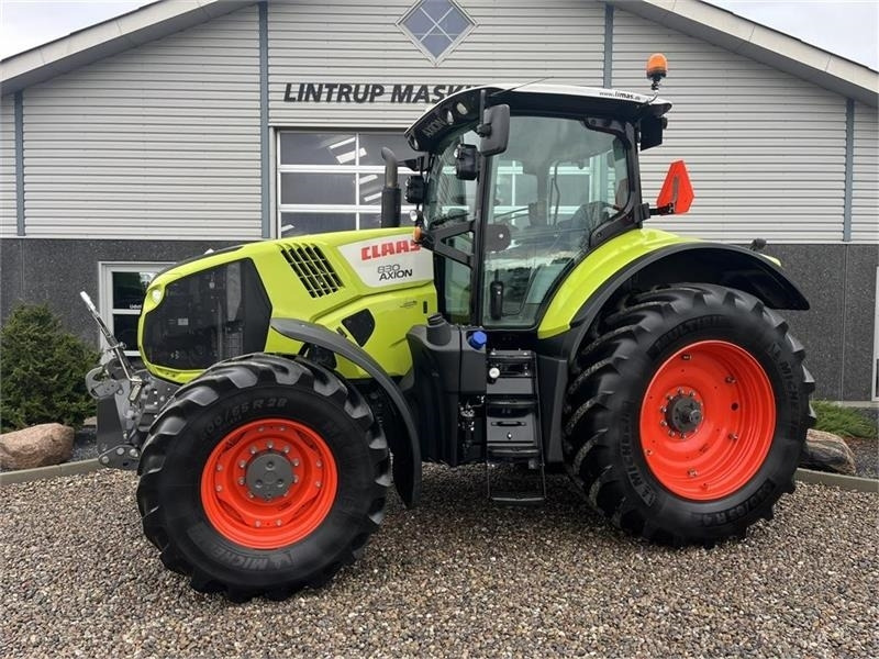 Claas Axion 830 med frontlift og front PTO - Трактор: слика 1 Claas Axion 830 med frontlift og front PTO - Трактор: слика 1