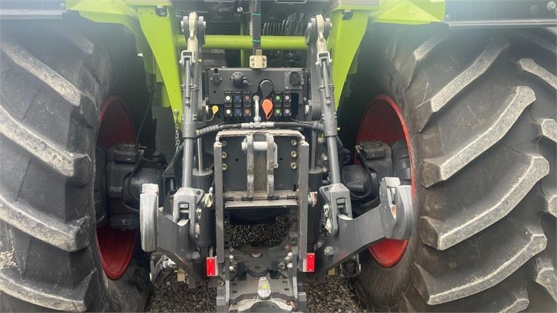 Claas XERION 5000 Trac. Med GPS anlæg. Ultimativ trækker - Трактор: слика 4 Claas XERION 5000 Trac. Med GPS anlæg. Ultimativ trækker - Трактор: слика 4