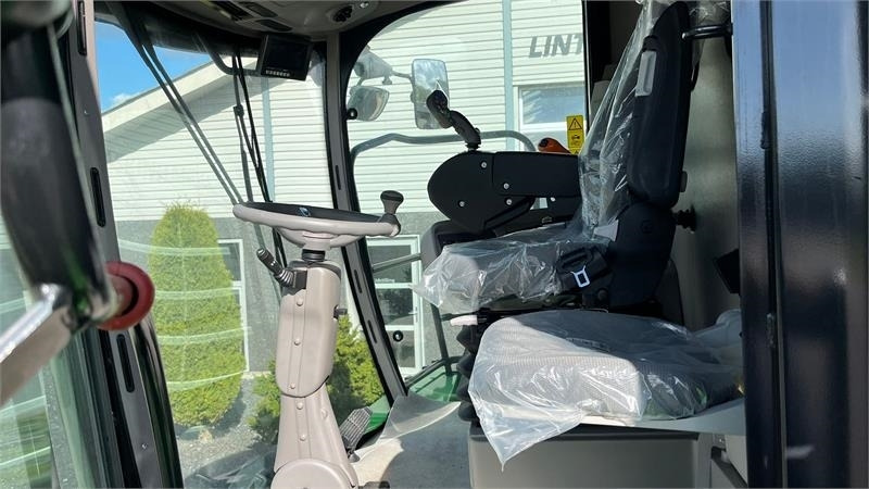 Deutz-fahr C7206 With 24feed - 7.2m header. New and unused Co - Комбајн: слика 2 Deutz-fahr C7206 With 24feed - 7.2m header. New and unused Co - Комбајн: слика 2