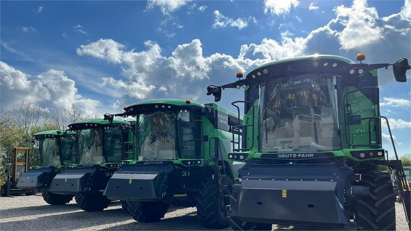 Deutz-fahr C7206 With 24feed - 7.2m header. New and unused Co - Комбајн: слика 2 Deutz-fahr C7206 With 24feed - 7.2m header. New and unused Co - Комбајн: слика 2