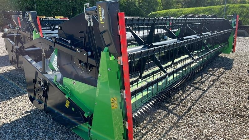 Комбајн Deutz-fahr C7206 With 24feed - 7.2m header. New and unused Co: слика 12
