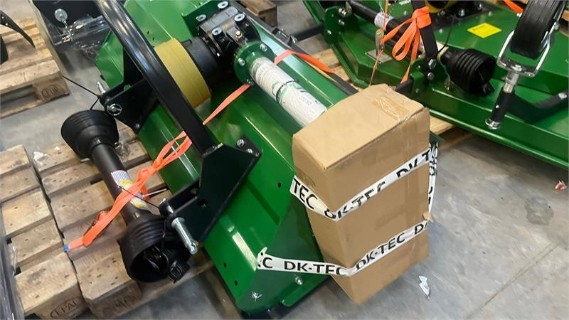 Dk-Tec EFGC125D Slagleklipper med fast tårn og oplukkelig - Косилка: слика 2 Dk-Tec EFGC125D Slagleklipper med fast tårn og oplukkelig - Косилка: слика 2