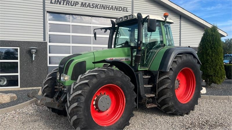 Fendt 926 Favorit Vario Med frontlift - Трактор: слика 2 Fendt 926 Favorit Vario Med frontlift - Трактор: слика 2
