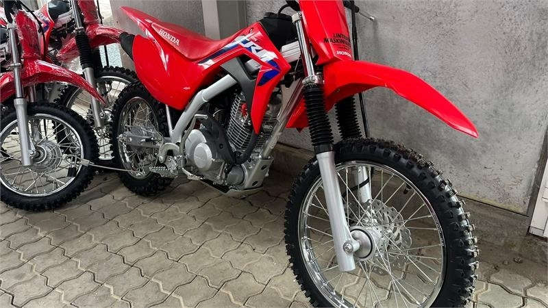 Honda CRF 125 F DEMO. Rigtig crosser med gear og kobling  - Сетеренско возило/ Квад: слика 3 Honda CRF 125 F DEMO. Rigtig crosser med gear og kobling  - Сетеренско возило/ Квад: слика 3