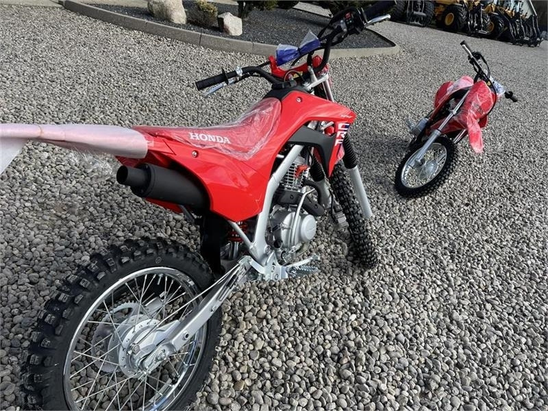 Honda CRF 125 FB Den helt nye model - Сетеренско возило/ Квад: слика 5 Honda CRF 125 FB Den helt nye model - Сетеренско возило/ Квад: слика 5
