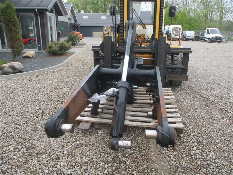 Hyundai HL955 A XT lang arm - Брана за Натоварувач на тркала: слика 4 Hyundai HL955 A XT lang arm - Брана за Натоварувач на тркала: слика 4