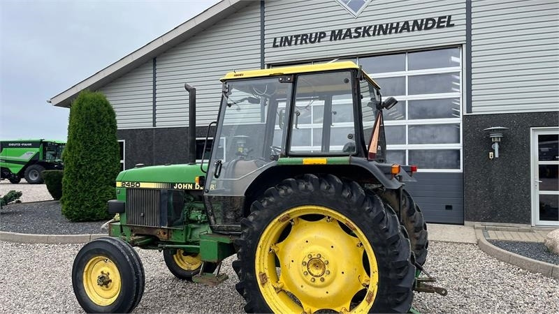 John Deere 2450 Med servostyring - Трактор: слика 2 John Deere 2450 Med servostyring - Трактор: слика 2