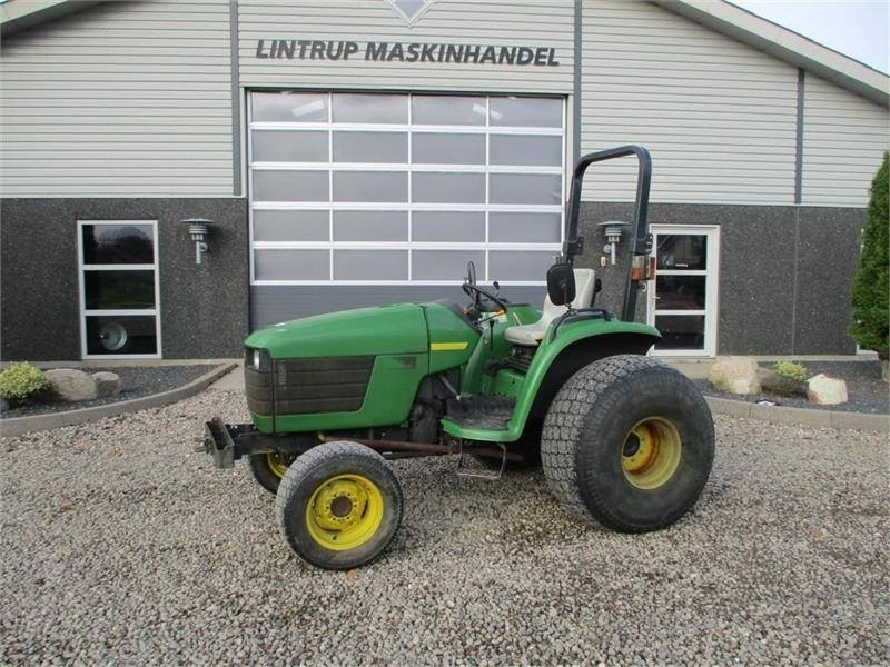 John Deere 4600 Med Græshjul - Трактор: слика 1 John Deere 4600 Med Græshjul - Трактор: слика 1