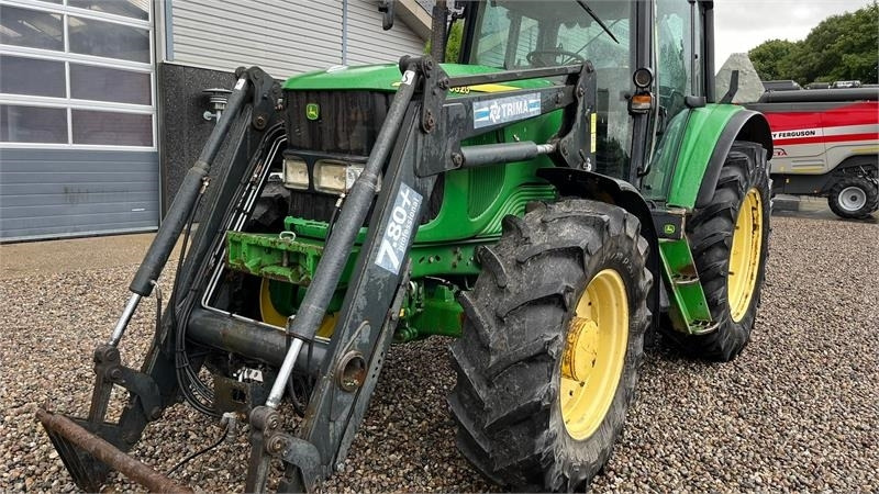 Трактор John Deere 6620 AP Med frontlæsser.: слика 8