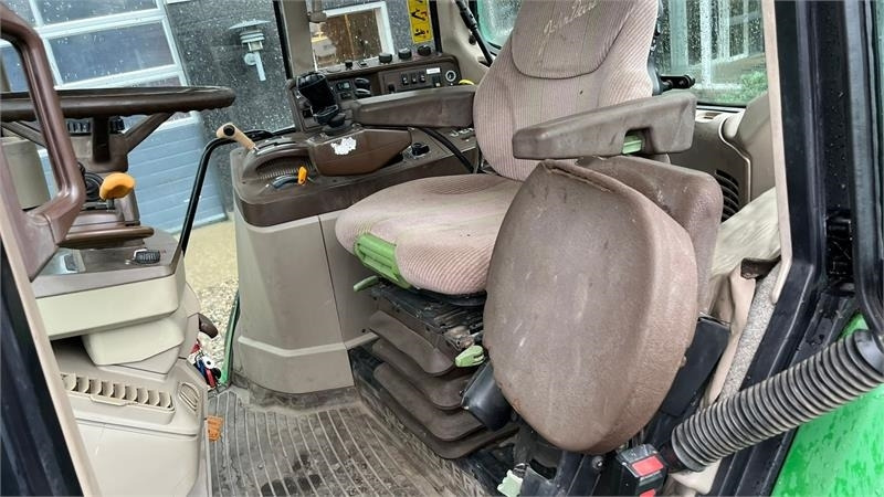 Трактор John Deere 6620 AP Med frontlæsser.: слика 10