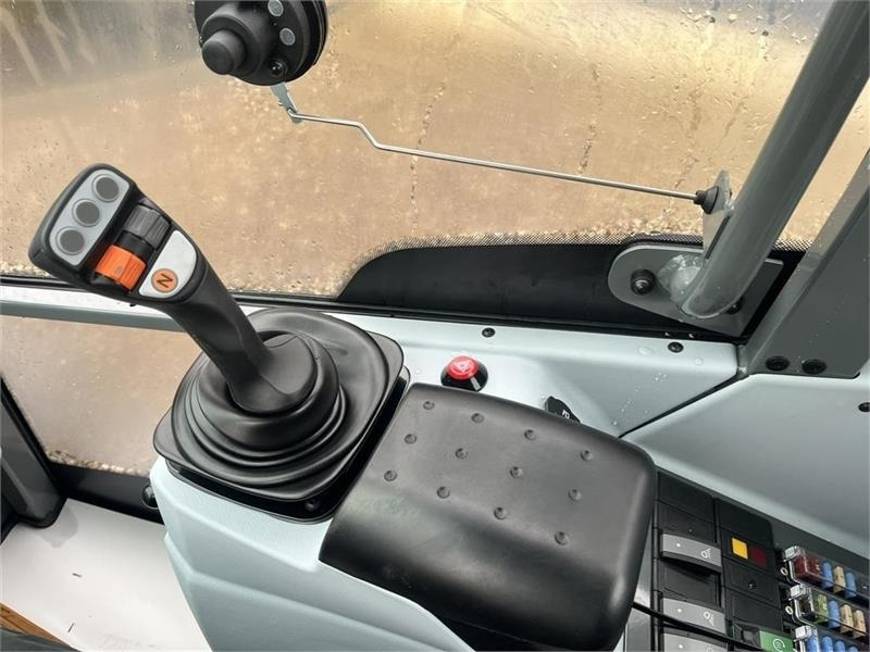 Kramer KL25.5T med Teleskoparm, så den har stor rækkevid - Телескопски натоварувач на тркала: слика 4 Kramer KL25.5T med Teleskoparm, så den har stor rækkevid - Телескопски натоварувач на тркала: слика 4