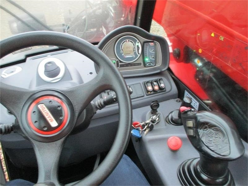 Manitou MT625H Comfort Dansk maskine, med hydrauliske pall - Телескопски ракувач: слика 4 Manitou MT625H Comfort Dansk maskine, med hydrauliske pall - Телескопски ракувач: слика 4