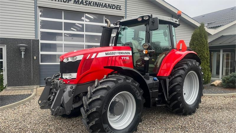Massey Ferguson 7718 Dyna VT Med frontlift og frontPTO - Трактор: слика 2 Massey Ferguson 7718 Dyna VT Med frontlift og frontPTO - Трактор: слика 2