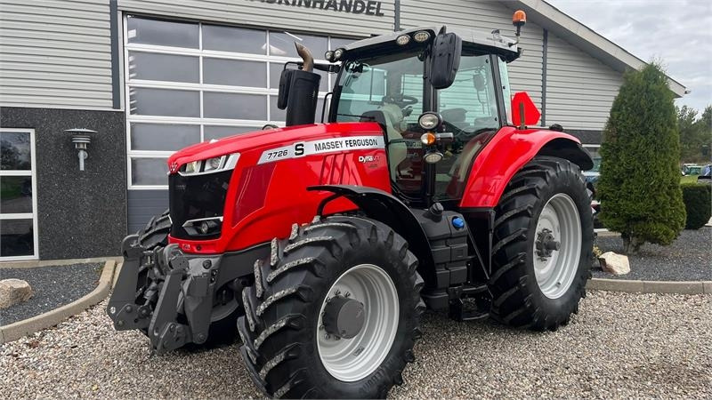 Massey Ferguson 7726 S DynaVT Med frontlift - Трактор: слика 2 Massey Ferguson 7726 S DynaVT Med frontlift - Трактор: слика 2