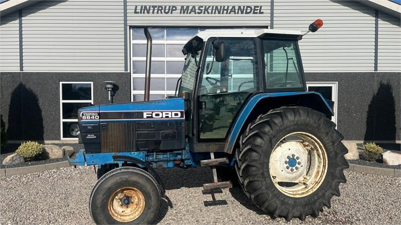 New Holland 5640 SL Dualpower - Трактор: слика 1 New Holland 5640 SL Dualpower - Трактор: слика 1