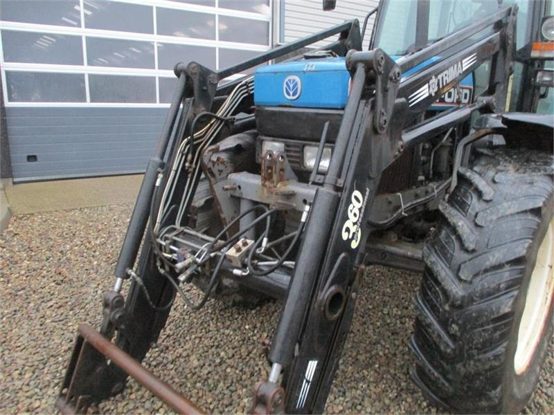 New Holland 7740 SLE Turbo Med frontlæsser og frontlift. - Трактор: слика 4 New Holland 7740 SLE Turbo Med frontlæsser og frontlift. - Трактор: слика 4