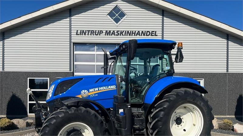 New Holland T7.175 RangeCommand med frontlift. Meget velholdt - Трактор: слика 1 New Holland T7.175 RangeCommand med frontlift. Meget velholdt - Трактор: слика 1