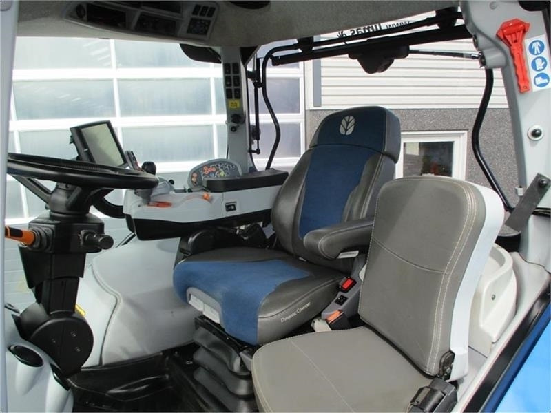New Holland T7.230 AutoCommand, meget velholdt traktor - Трактор: слика 3 New Holland T7.230 AutoCommand, meget velholdt traktor - Трактор: слика 3
