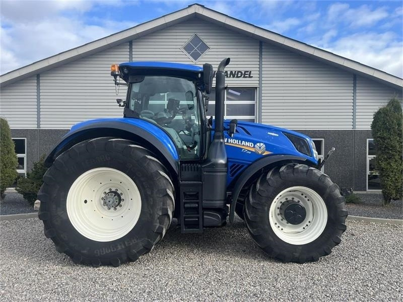 New Holland T7.315 HD med frontlift og front PTO, samt NYE 650 - Трактор: слика 2 New Holland T7.315 HD med frontlift og front PTO, samt NYE 650 - Трактор: слика 2