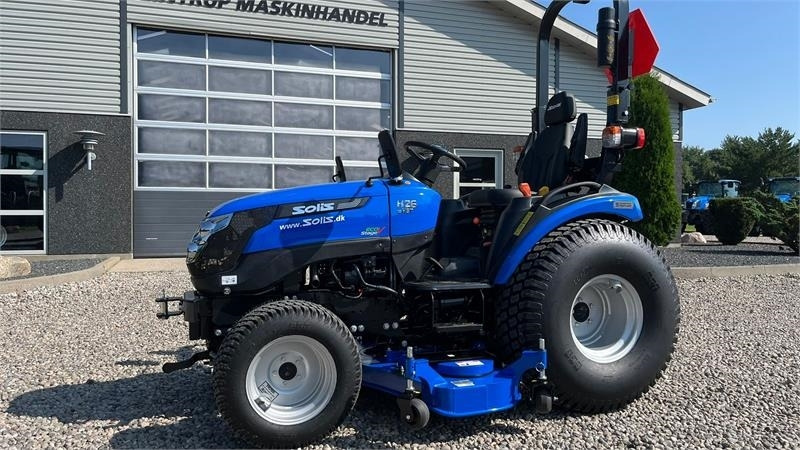 Solis 26 HST Hydrostat Turf hjul og klipperbord - Косилка: слика 2 Solis 26 HST Hydrostat Turf hjul og klipperbord - Косилка: слика 2
