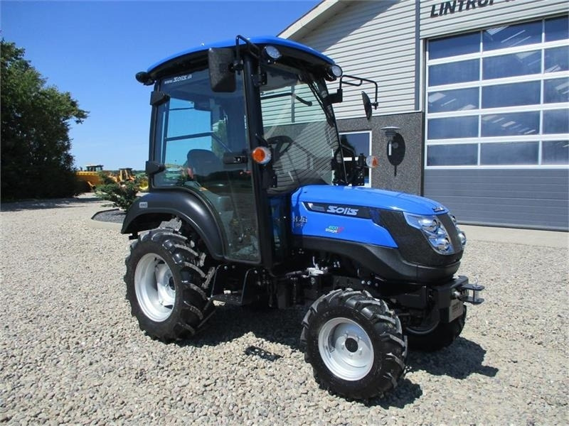 Трактор Solis 26 HST med kabine og traktorhjul: слика 15