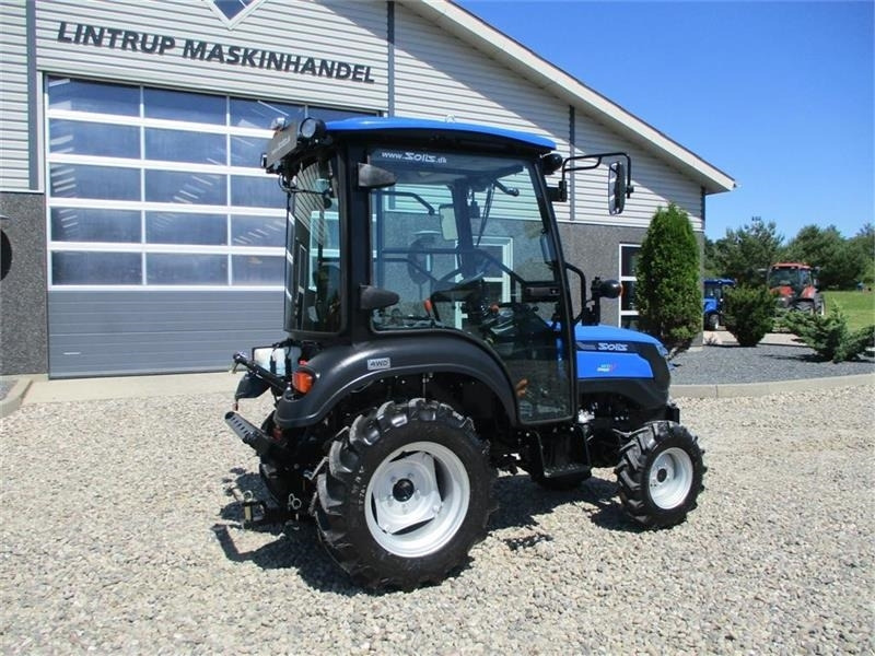 Трактор Solis 26 HST med kabine og traktorhjul: слика 13