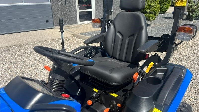 Лизинг на Solis H26 HST Med Frontlæsser og GardenPro dæk  Solis H26 HST Med Frontlæsser og GardenPro dæk: слика 6