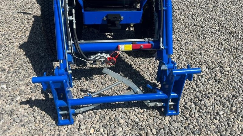 Solis H26 HST Turfdæk og Frontlæsser - Трактор: слика 4 Solis H26 HST Turfdæk og Frontlæsser - Трактор: слика 4