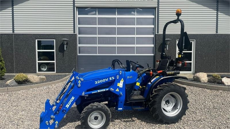Solis S26 6+2 gearmaskine med Fuldhydraulisk frontlæsser - Трактор: слика 1 Solis S26 6+2 gearmaskine med Fuldhydraulisk frontlæsser - Трактор: слика 1