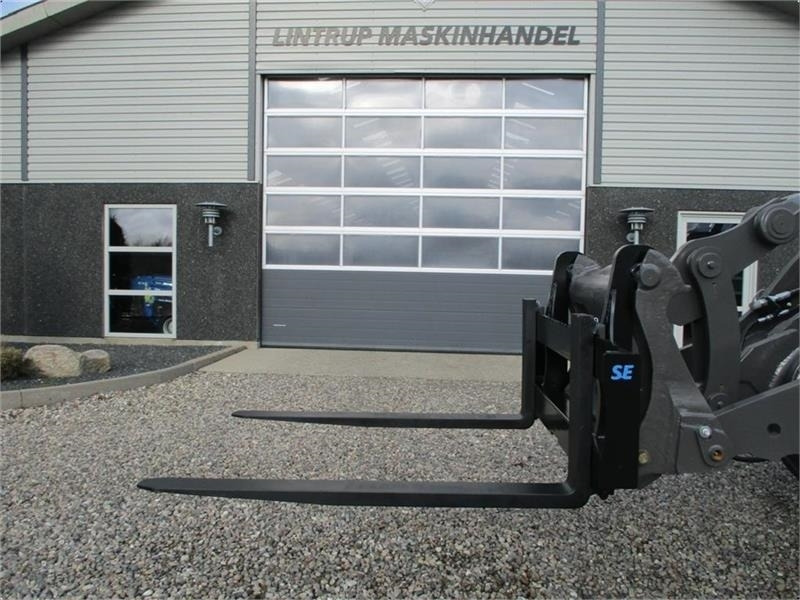 Volvo Pallegafler 5ton 150cm smededegafler. NYT sæt - Натоварувач на тркала: слика 1 Volvo Pallegafler 5ton 150cm smededegafler. NYT sæt - Натоварувач на тркала: слика 1