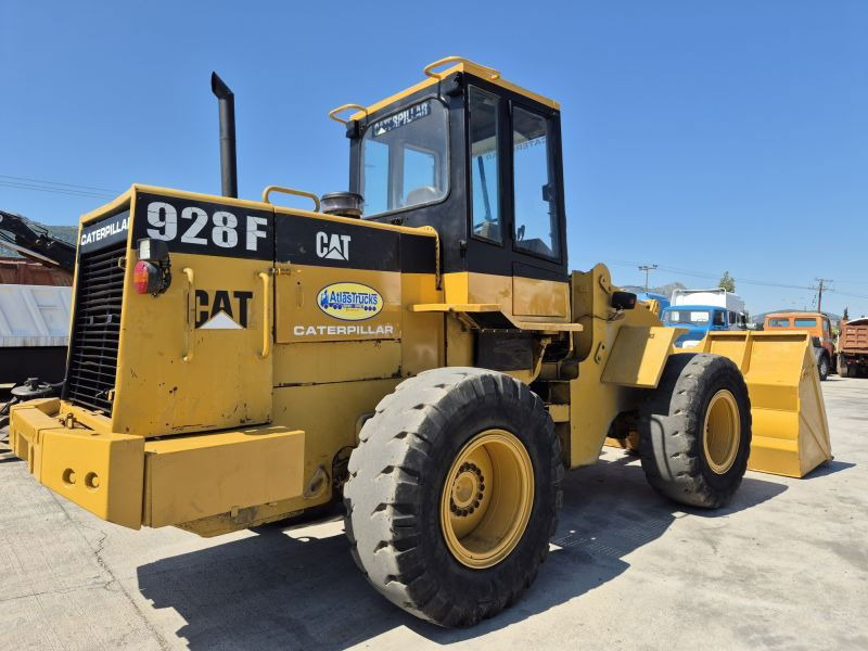 Caterpillar CAT 928F - Натоварувач на тркала: слика 1 Caterpillar CAT 928F - Натоварувач на тркала: слика 1