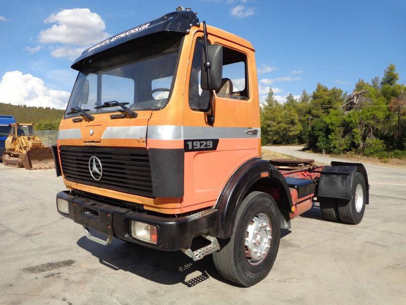 Mercedes-Benz NG Mercedes Benz 1929K 4X2 - Камион влекач: слика 2 Mercedes-Benz NG Mercedes Benz 1929K 4X2 - Камион влекач: слика 2