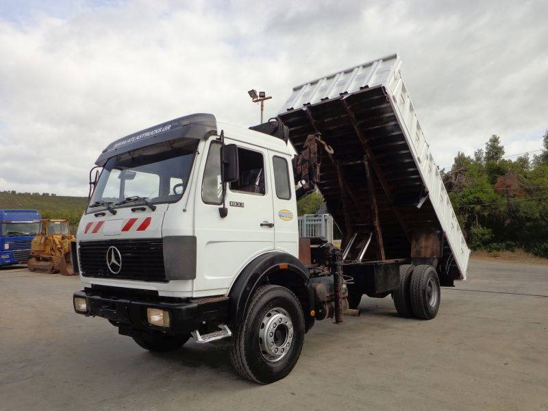 Mercedes-Benz NG 1933 V8 Mercedes Benz 19334X2 Kipper AND Crane - Кипер: слика 1 Mercedes-Benz NG 1933 V8 Mercedes Benz 19334X2 Kipper AND Crane - Кипер: слика 1