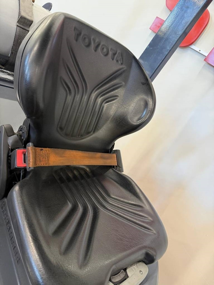 Toyota 11051 - 8FBE15T  - Електричен вилушкар: слика 5 Toyota 11051 - 8FBE15T  - Електричен вилушкар: слика 5