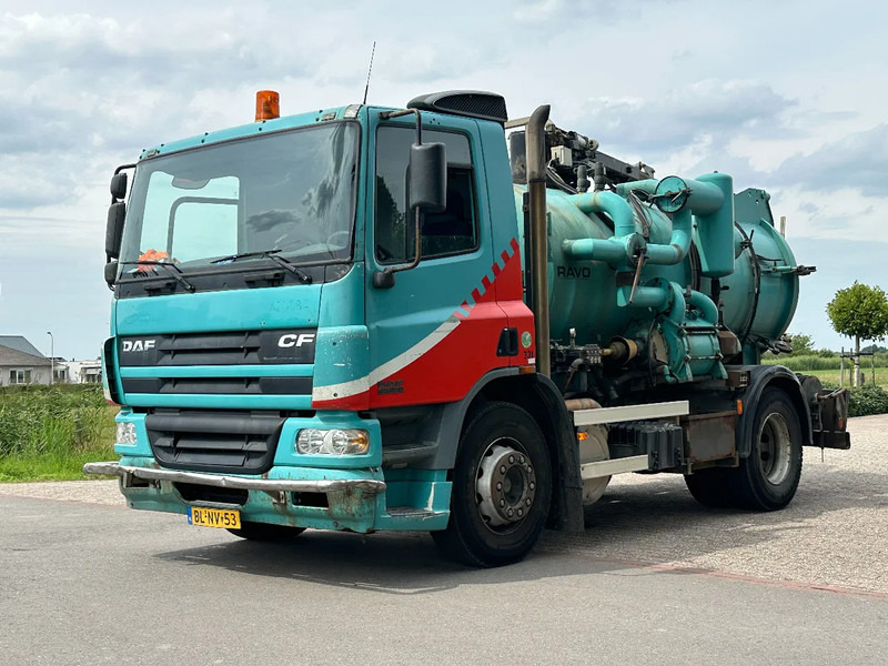 DAF CF 75.250 WITH RAVO KZ7082/150 VACUUM / CHANNEL CLEANER - Вакуумски камион: слика 3 DAF CF 75.250 WITH RAVO KZ7082/150 VACUUM / CHANNEL CLEANER - Вакуумски камион: слика 3