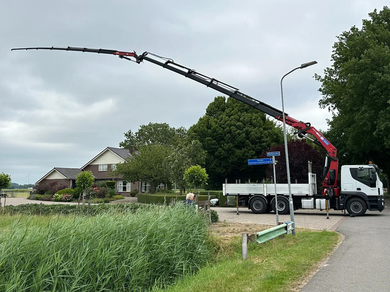 Iveco Stralis 420 2015!!TRUCK HMF50TM/FLY-JIB! WINCH/LIER!ROOF/DACH!!MANUTENTION!! - Камион со кран: слика 5 Iveco Stralis 420 2015!!TRUCK HMF50TM/FLY-JIB! WINCH/LIER!ROOF/DACH!!MANUTENTION!! - Камион со кран: слика 5
