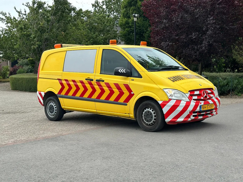Mercedes-Benz Vito 113 CDI AUTOMAAT!!CONVOI EXCEPTIONNEL!!BEGELEIDINGSWAGEN!! - Мало комбе: слика 1 Mercedes-Benz Vito 113 CDI AUTOMAAT!!CONVOI EXCEPTIONNEL!!BEGELEIDINGSWAGEN!! - Мало комбе: слика 1