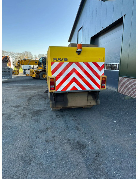 Ravo 530 VEEGMACHINE/SWEEPER!! - Возило за метење: слика 3 Ravo 530 VEEGMACHINE/SWEEPER!! - Возило за метење: слика 3