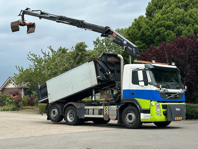 Volvo FM 330 186dkm! !!6X2!!Kraan/KIPPER!!RADIO REMOTE! EX-GEMEENTE/KOMMUNAL! - Кипер, Камион со кран: слика 1 Volvo FM 330 186dkm! !!6X2!!Kraan/KIPPER!!RADIO REMOTE! EX-GEMEENTE/KOMMUNAL! - Кипер, Камион со кран: слика 1