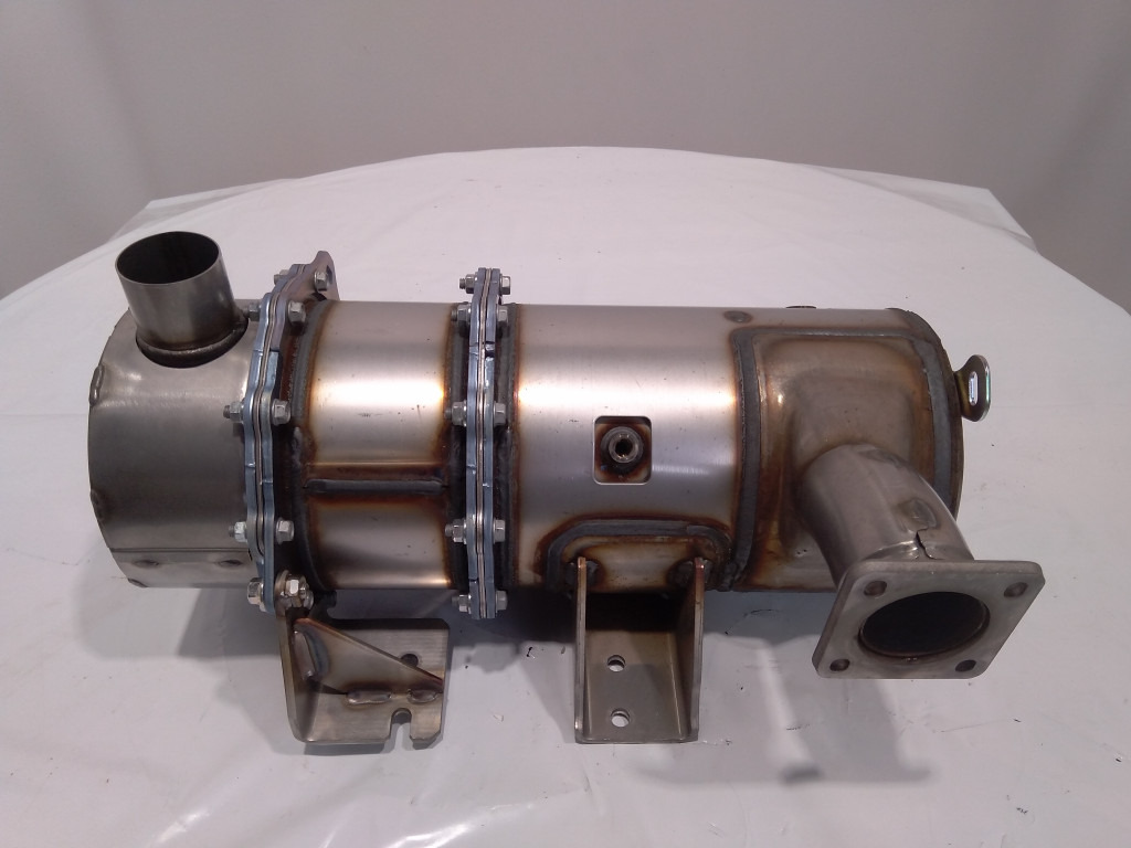 Case VV129E3016070 - 51548088 - AdBlue резервоар за Земјоделска машина: слика 3 Case VV129E3016070 - 51548088 - AdBlue резервоар за Земјоделска машина: слика 3