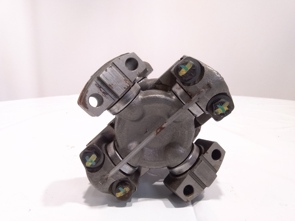 Caterpillar 1082106 - Погонско вратило за Градежна машина: слика 2 Caterpillar 1082106 - Погонско вратило за Градежна машина: слика 2