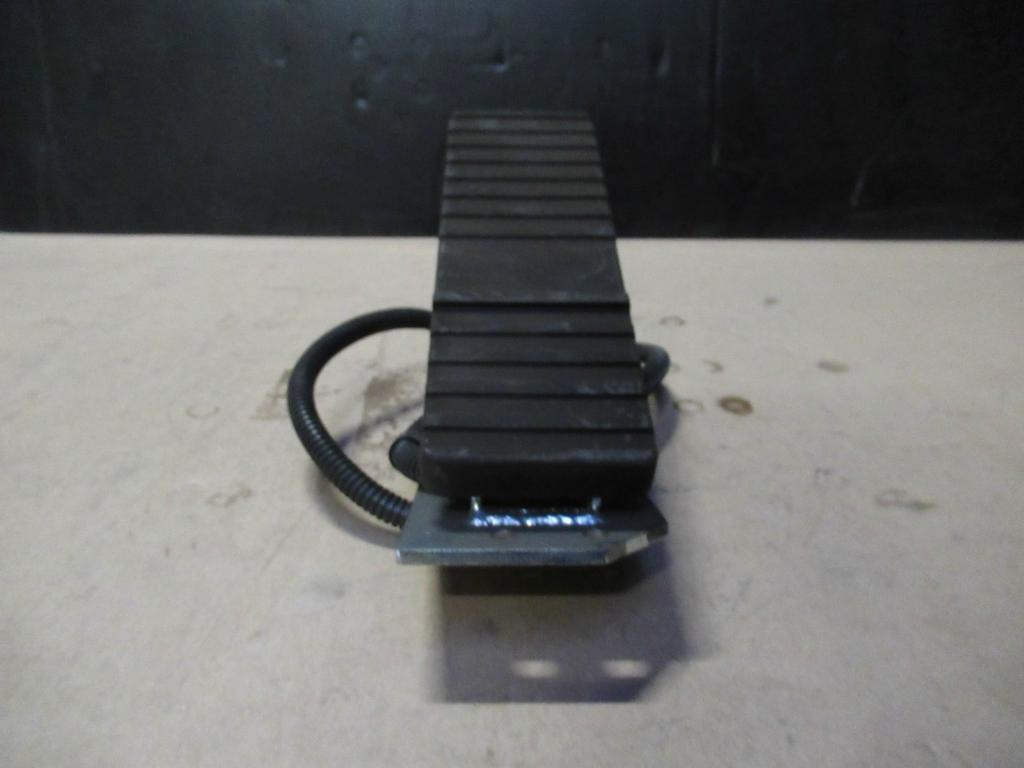 Caterpillar 2292456 - - Педала за Градежна машина: слика 3 Caterpillar 2292456 - - Педала за Градежна машина: слика 3