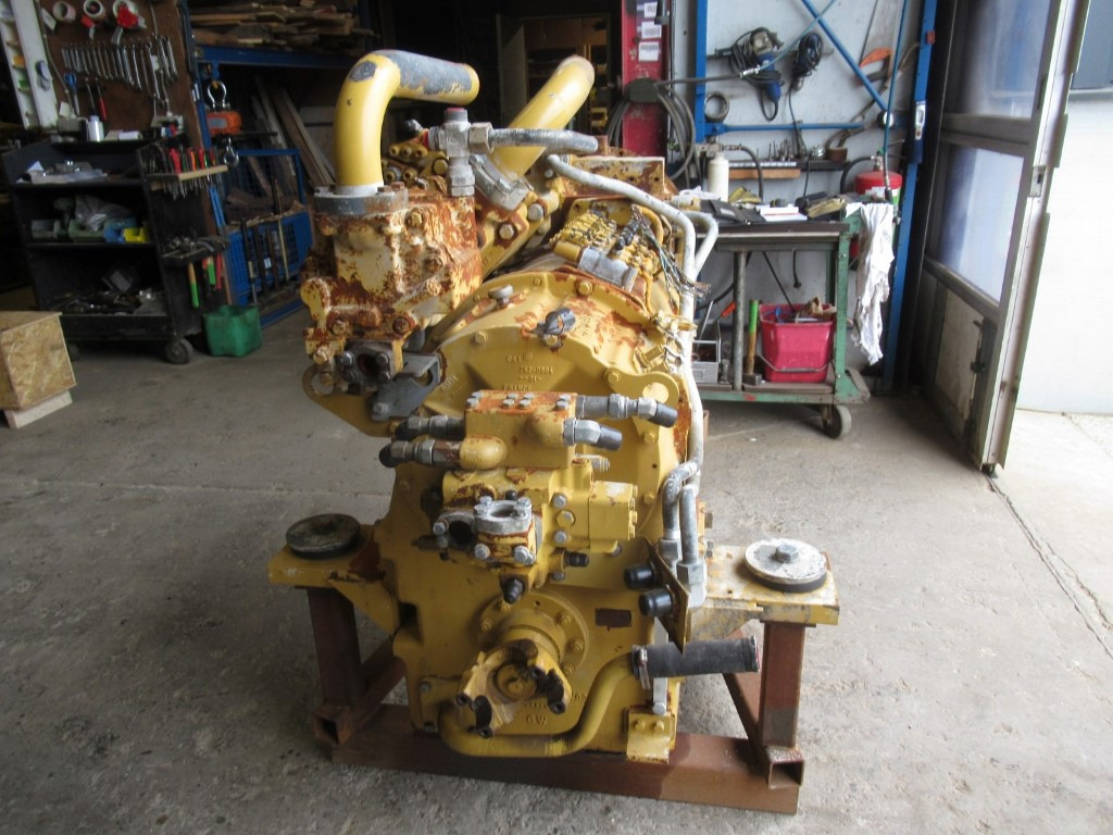 Caterpillar 2372331 - Менувач за Градежна машина: слика 2 Caterpillar 2372331 - Менувач за Градежна машина: слика 2
